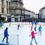 découvrez la patinoire de saint-étienne en 2024 : horaires d'ouverture, tarifs d'entrée, et activités incontournables pour petits et grands.